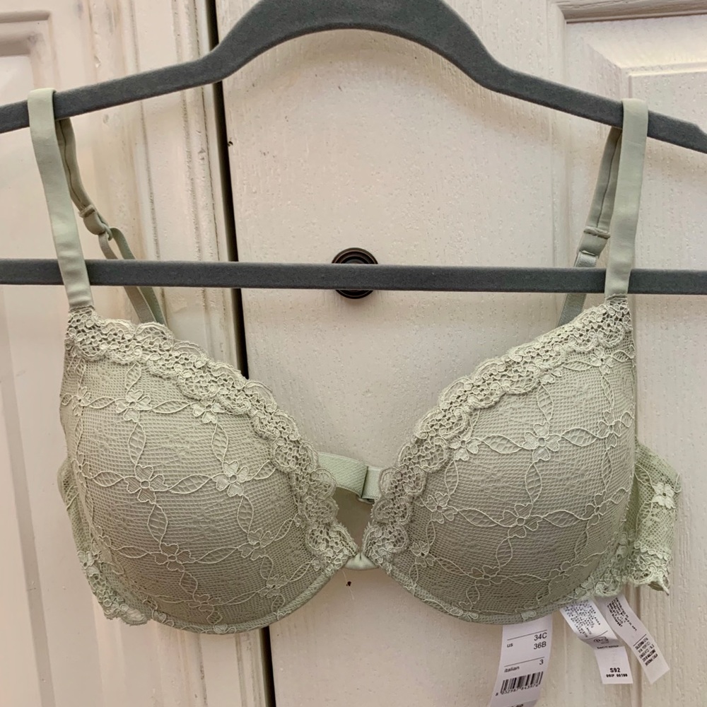 Pale Green Lace Intimissimi Bra